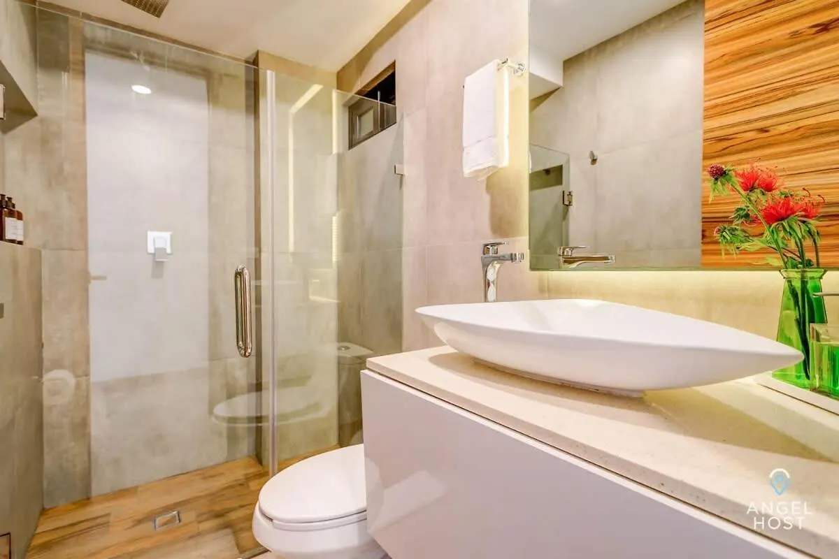 Holiday home Condo With Amenities Sleeps 8 Roof Pool Gym Playa del Carmen